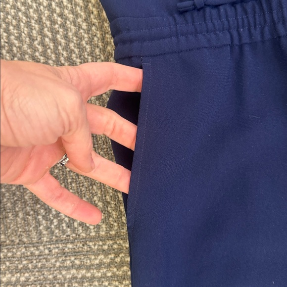 Vince Navy Blue Zippered Cap Sleeve One Piece Crepe Jump Suit, size 4 - Picture 8 of 8